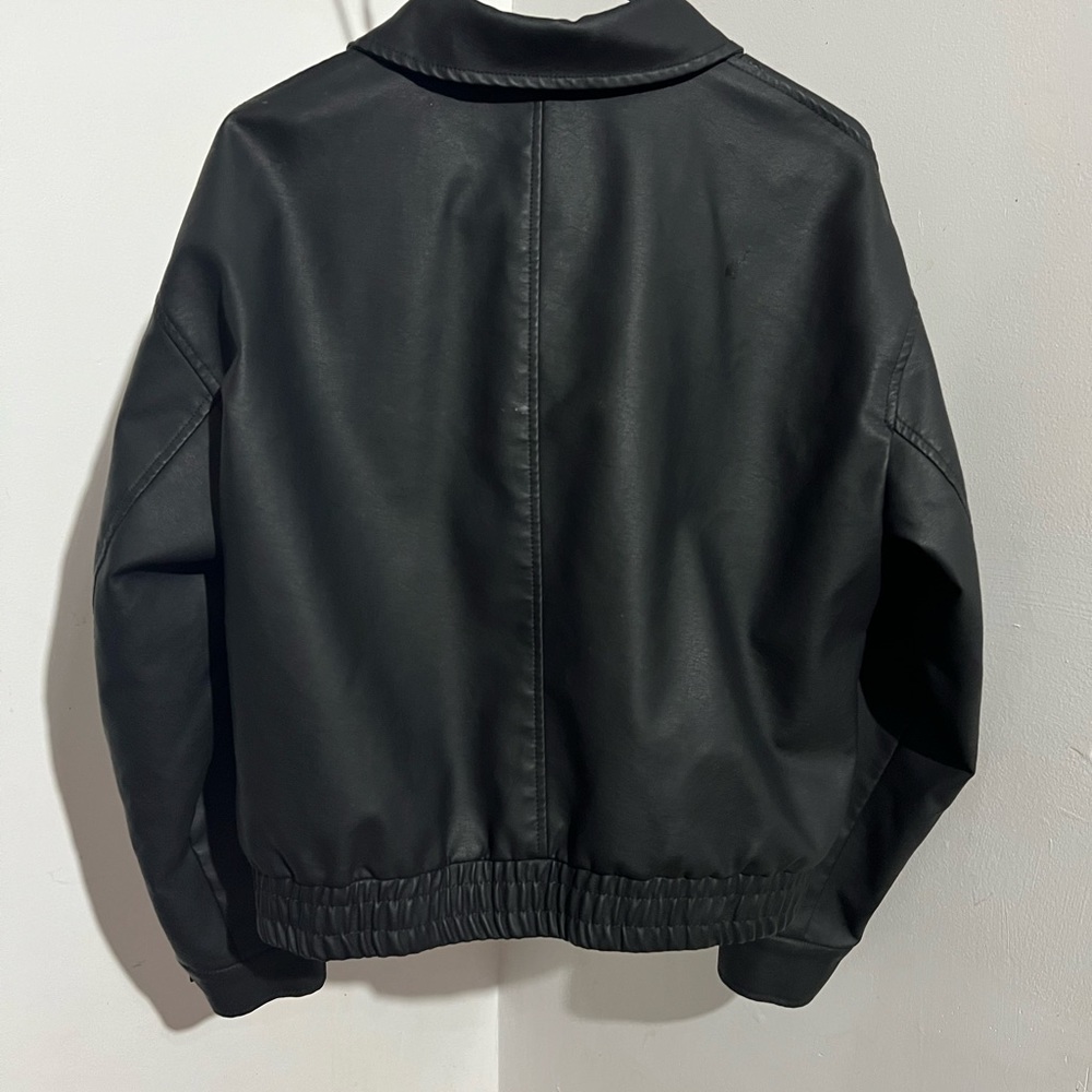 Leather jacket - Picture 3 of 3